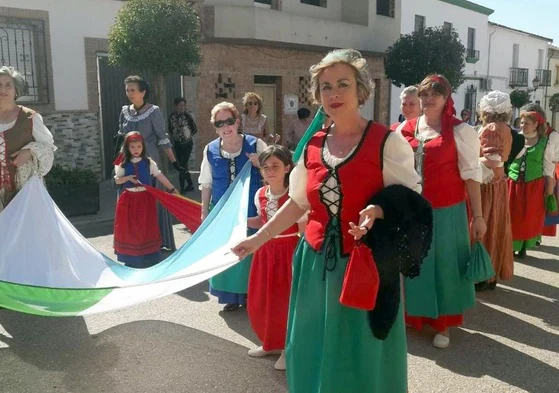 Desfile de colonos en Arquillos.