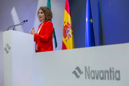 La vicepresidenta primera del Gobierno y ministra de Hacienda, María Jesús Montero, en las instalaciones de navantia este jueves.