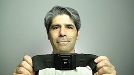 Carlos Pérez, CEO de Prottech, con el cinturón.