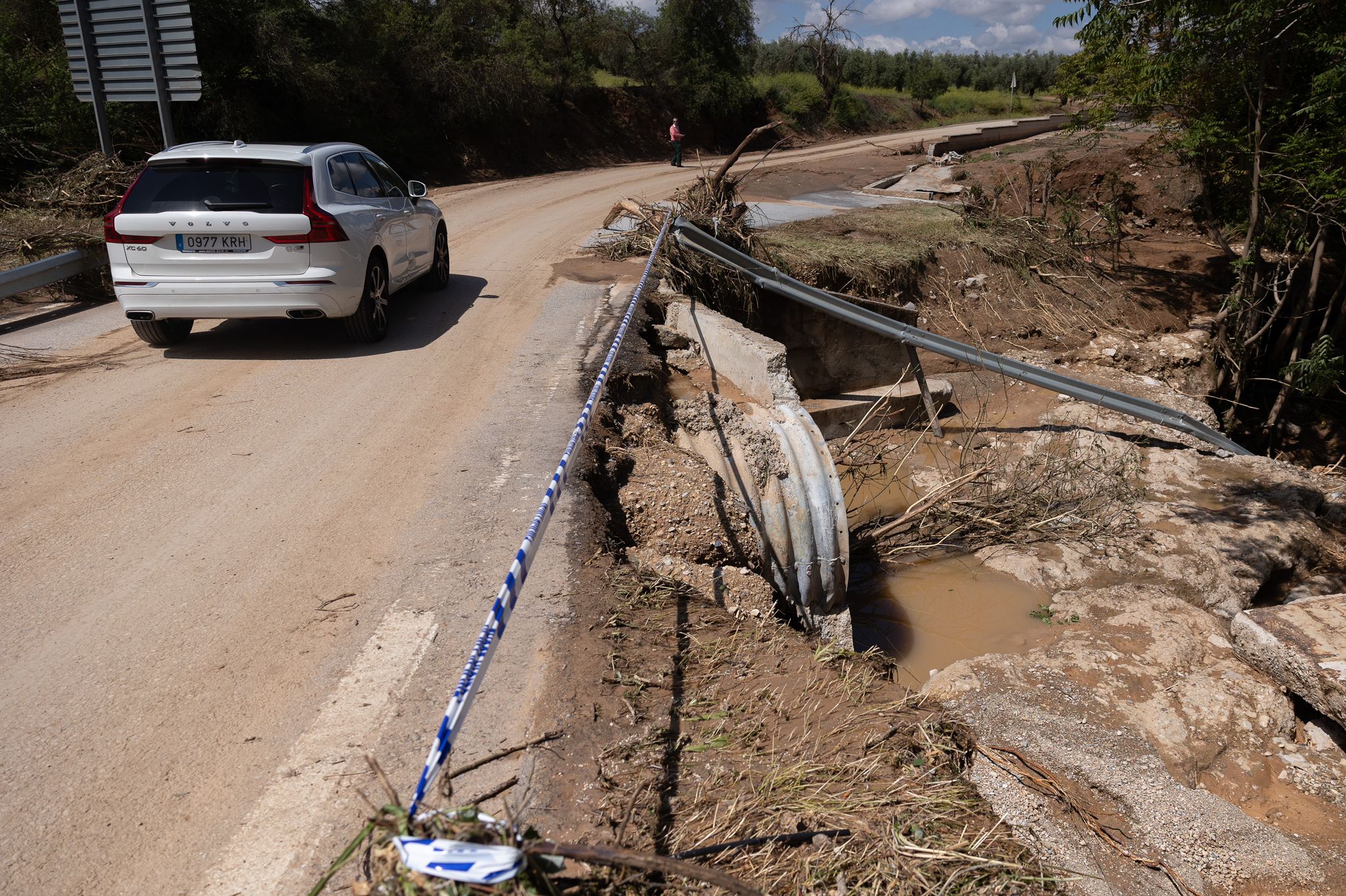 La zona cero un día después de la tormenta que colapsó la A-92