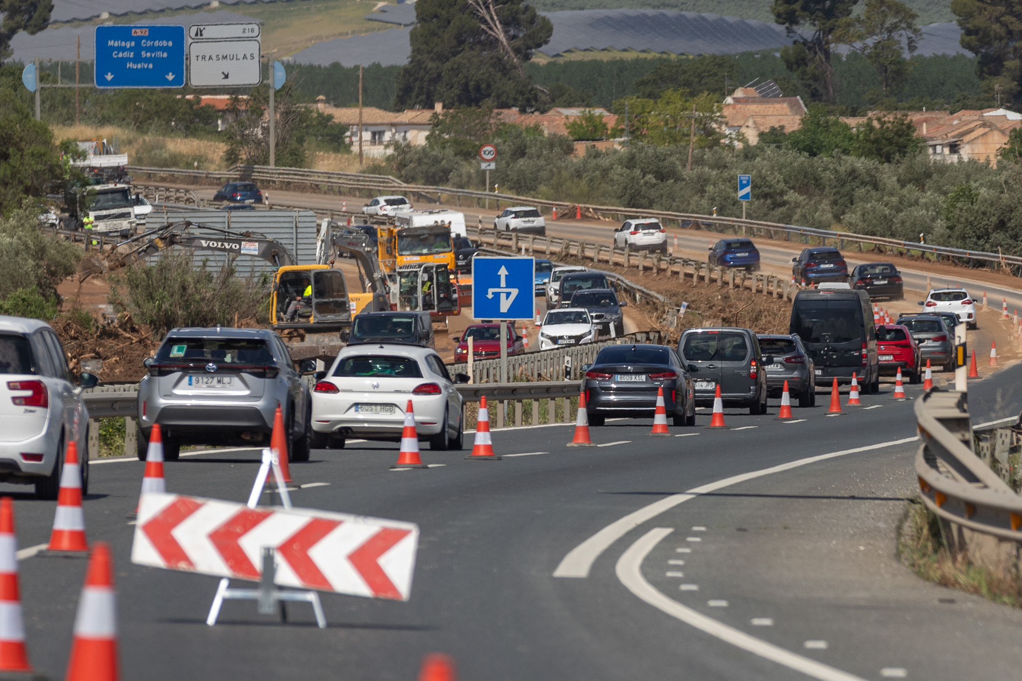 La zona cero un día después de la tormenta que colapsó la A-92