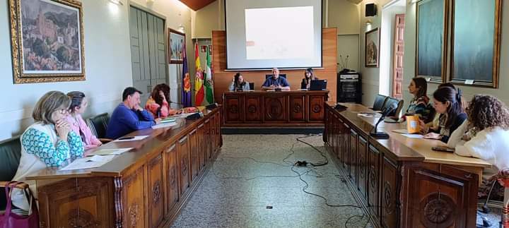 Reunión donde se aprobó el I Plan de Infancia y Adolescencia de Cazorla.