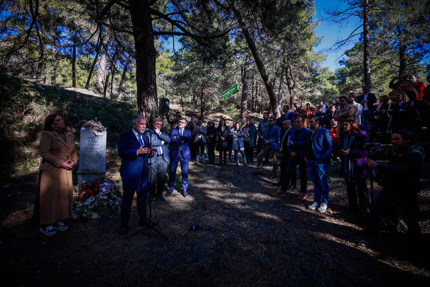 Autoridades en el Barranco de Víznar.