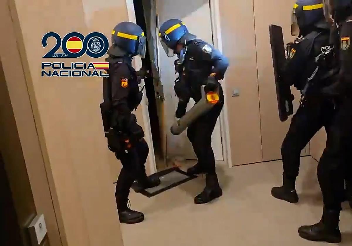 Una &#039;guardería&#039; de marihuana en el Zaidín que anunciaba la droga por redes sociales