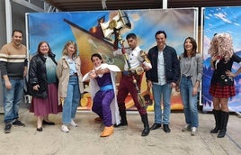 Miembros del equipo de Gobierno en el MangaFest.