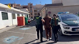 Macrooperación en Almería: ocho detenidos por estafar medio millón de euros con el método 'Man in the middle'