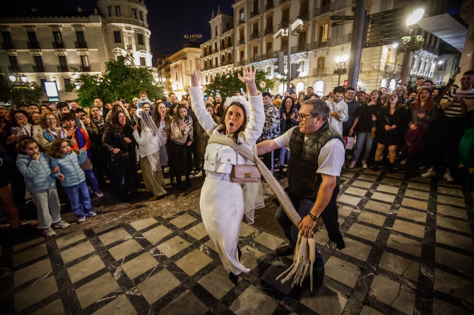 Recorrido en imágenes por la Noche en blanco de Granada