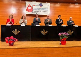 Mesa principal durante la Asamblea General de la Asociacion de Donantes de Sangre de Jaén.