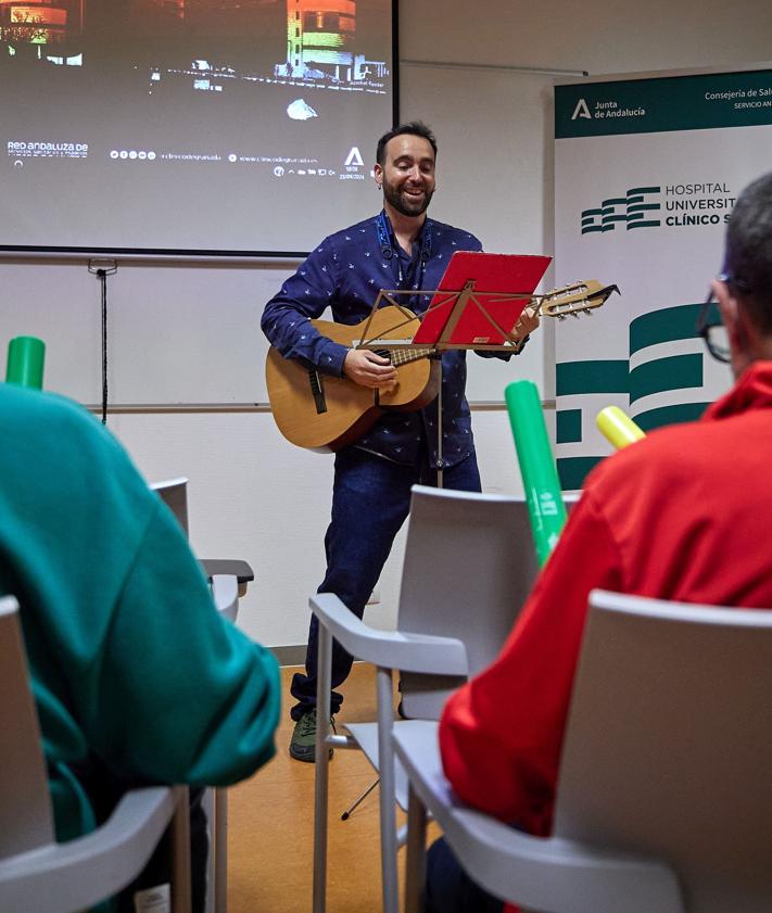 Imagen secundaria 2 - Gabriel Kulisevsky, durante el ensayo. 