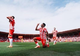 Los rojiblancos tienen cinco partidos para pedir perdión a la afición.