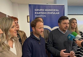 El portavoz parlamentario del PP andaluz, en una visita anterior a la provincia.