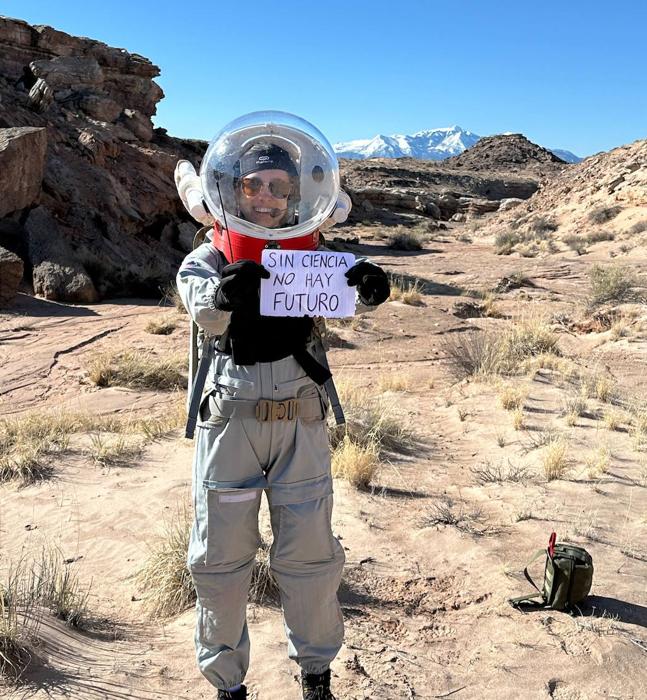 Alba, «sin ciencia no hay futuro».