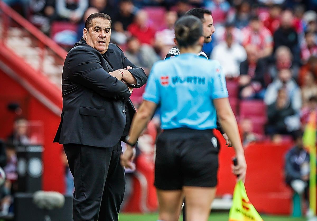 José Ramón Sandoval, durante el partido contra Osasuna.