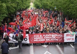 La manifestación del Primero de Mayo, a su paso por Gran Vía.