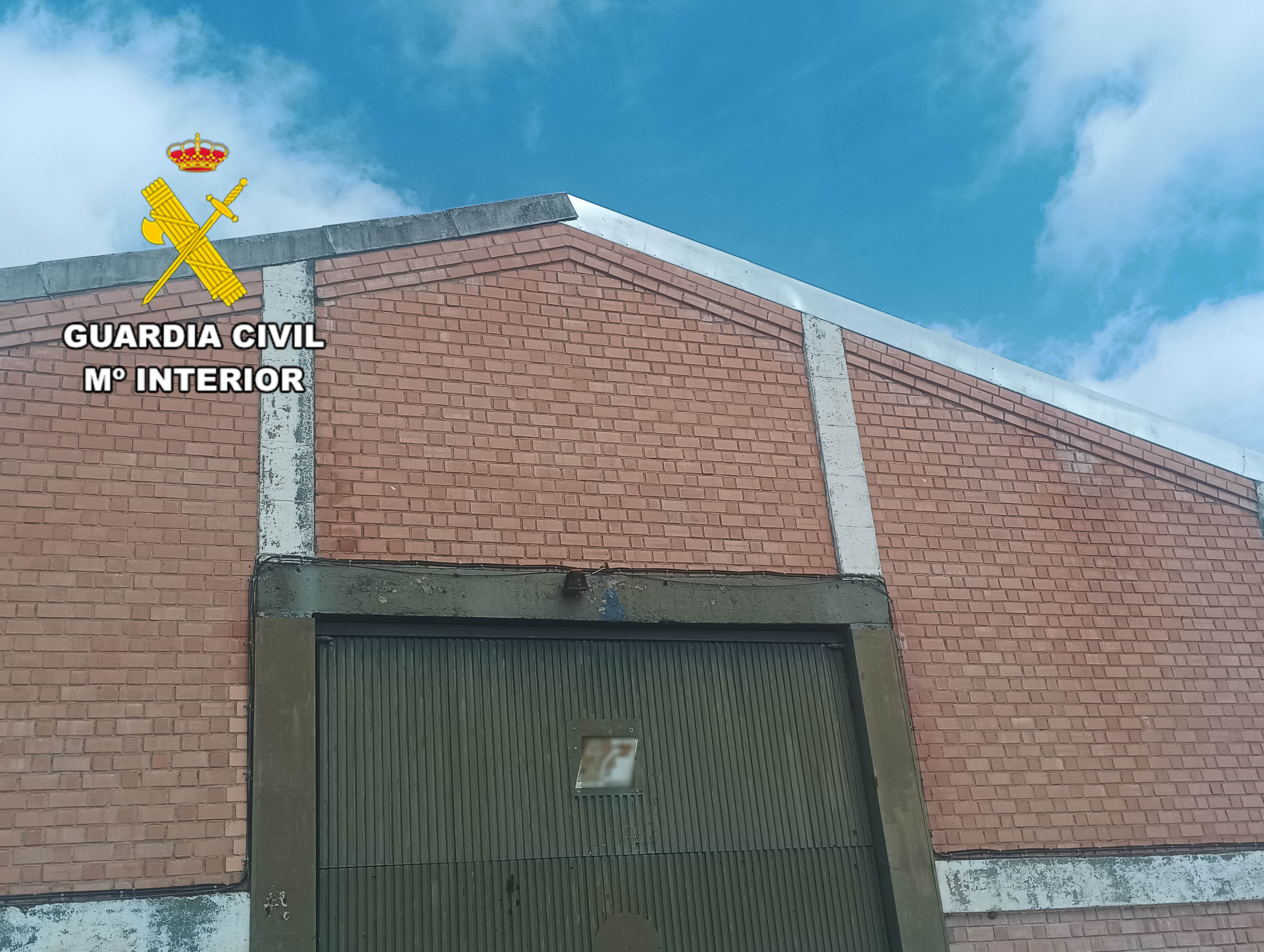 Nave de donde se retiraron las planchas de fibrocemento con amianto.