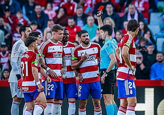 Busquets Ferrer expulsa a Piatkowski contra Las Palmas.