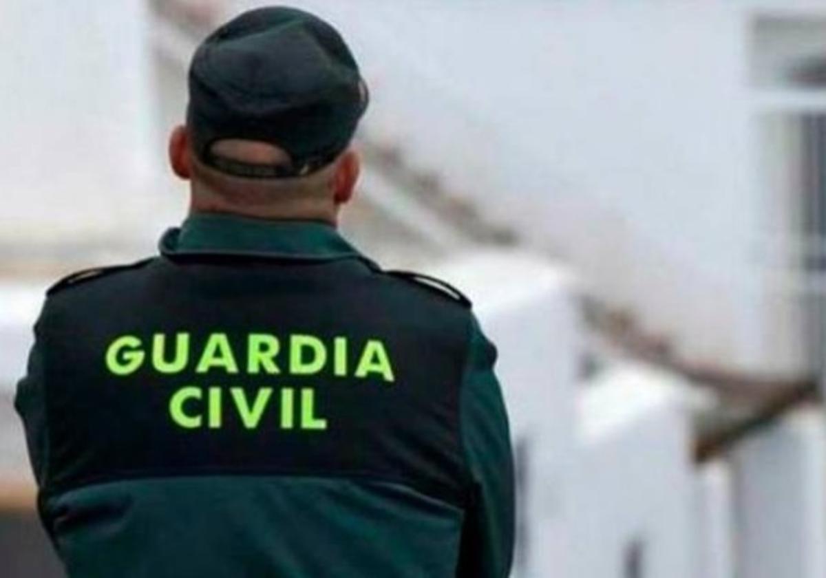 Atracan a un compatriota armados con una pistola en la puerta de su casa en Huétor Tájar