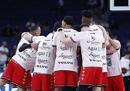 Conjura del Covirán antes del partido en el Wizink Center contra el Real Madrid.