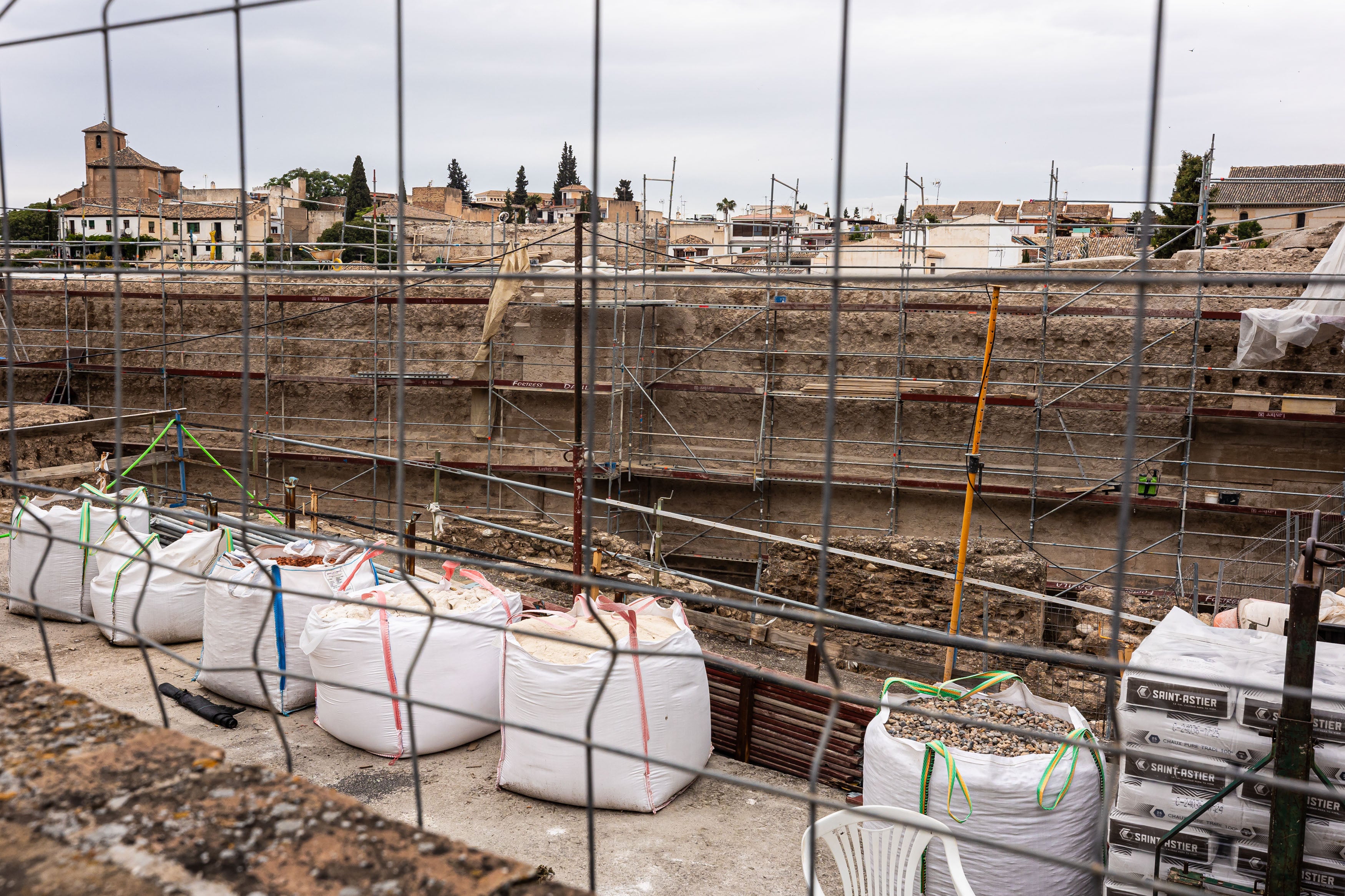 Recorrido en imágenes por la Muralla Zirí de Granada