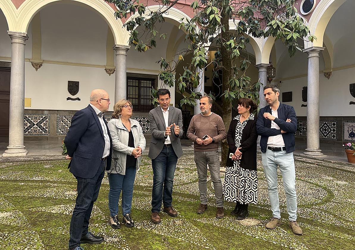 El PSOE tilda de «indecente» la sumisión de Carazo ante el desmantelamiento de la EASP