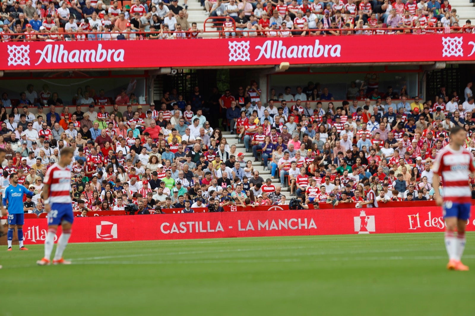 Encuéntrate en la grada en el partido entre Granada y Real Madrid