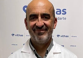 Julio García Feito, reumatólogo de Vithas Almería.