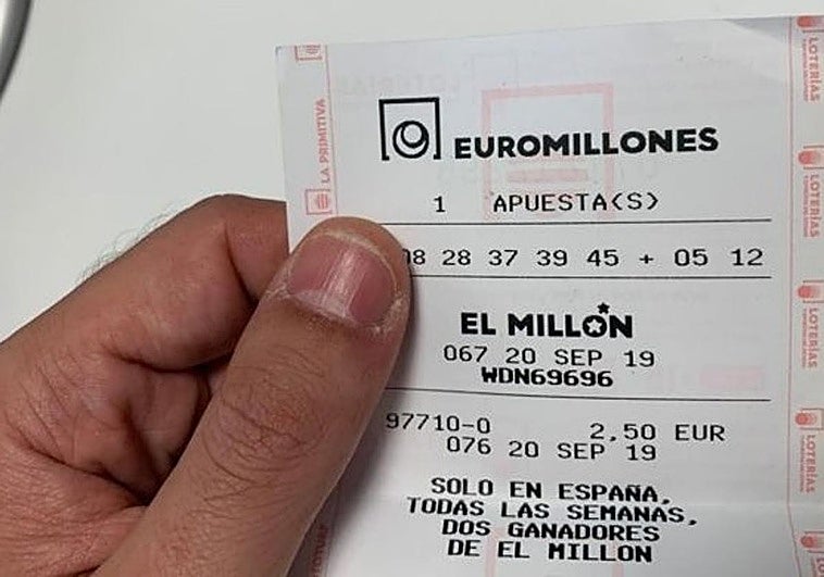 Alertan del error de que la máquina te eche los números del Euromillones.