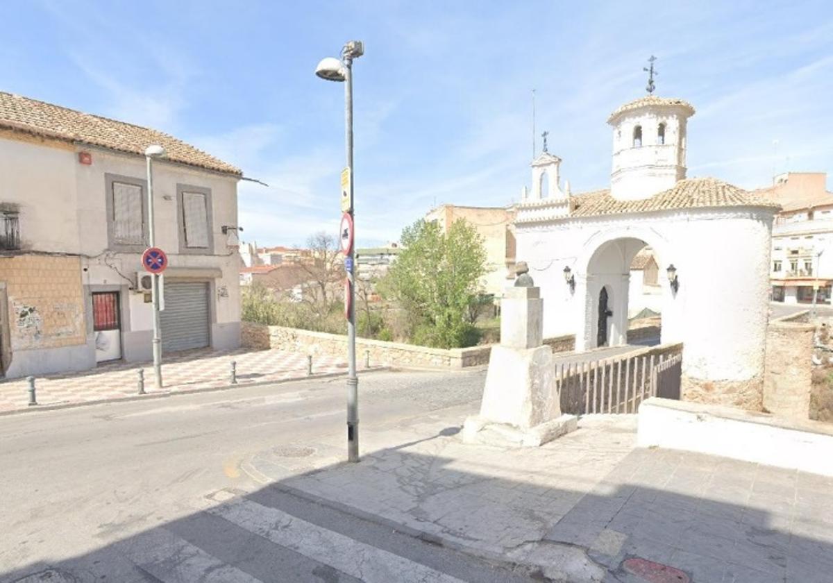 Los hechos se produjeron sobre las diez y media de la noche en las inmediaciones del Puente de la Virgen de la localidad.