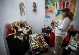 La antesala del teatro del Instituto Hermenegildo Lanz, uno de los espacios donde se alberga la colección.