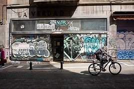 El edificio La Verdad, abandonado, en la céntrica calle Capuchinas.
