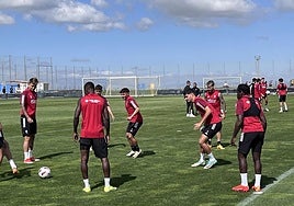 Rodelas, justo en el centro del rondo.