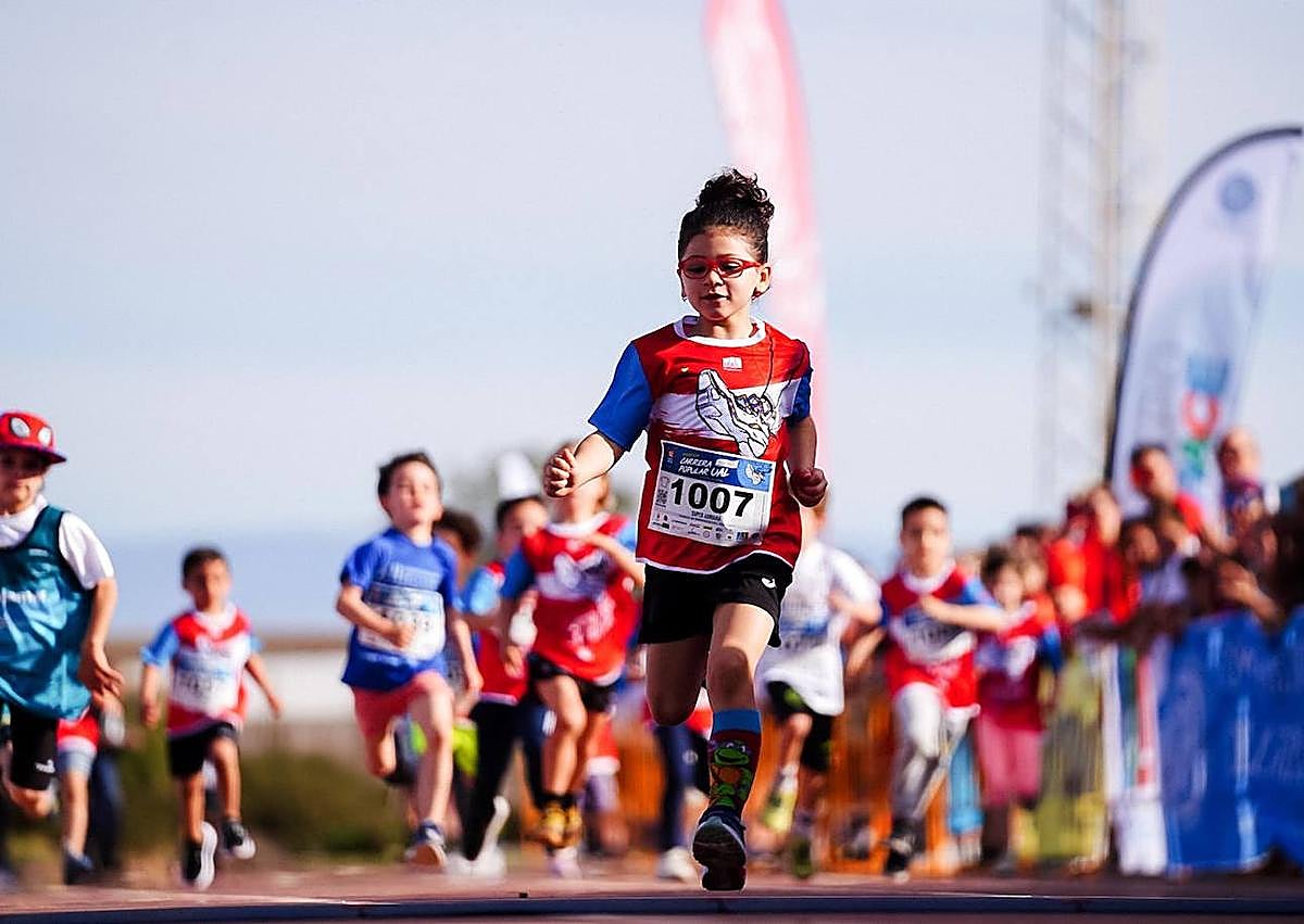 Imagen secundaria 1 - Distintos momentos de la carrera.