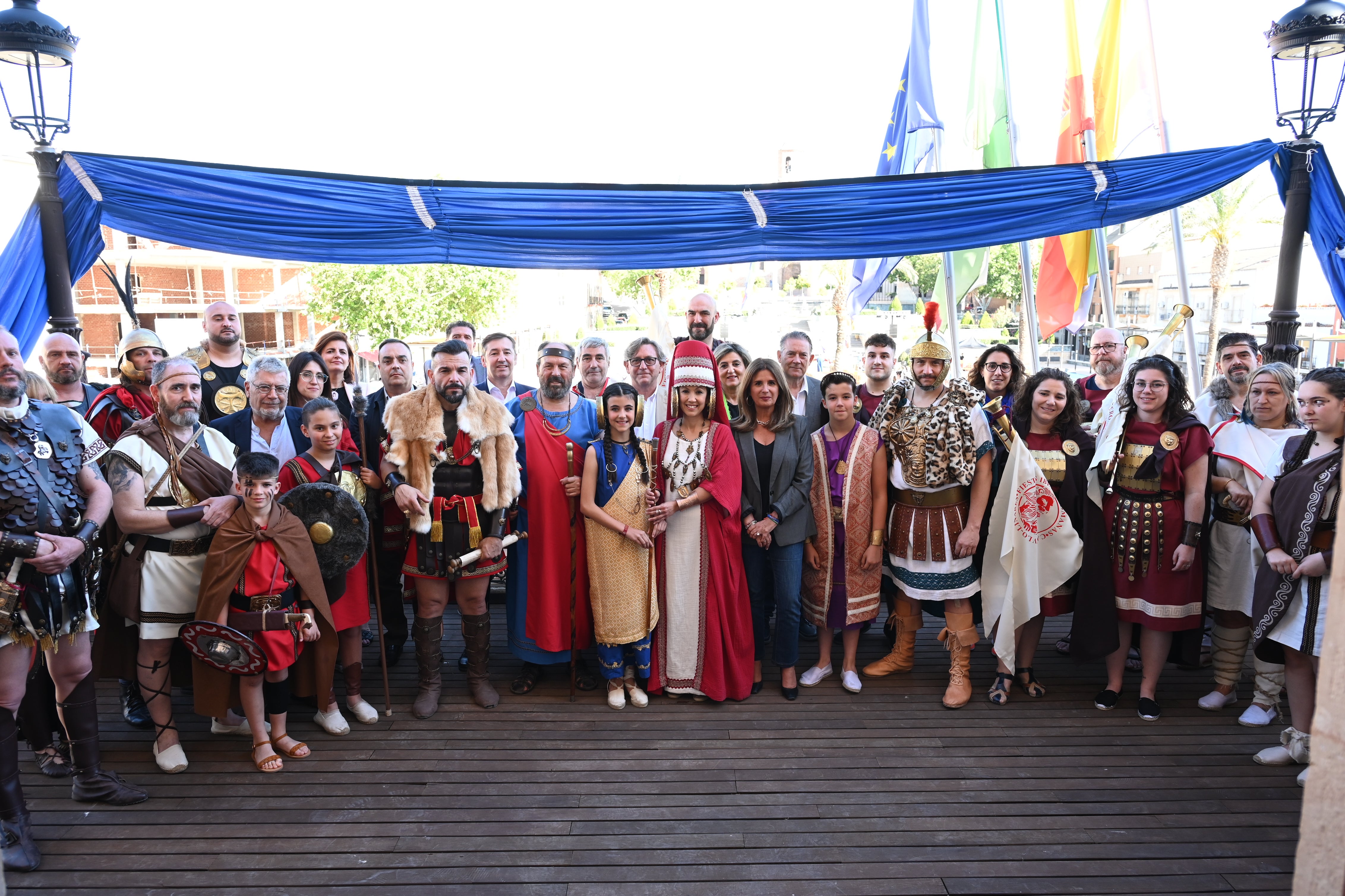 Acto en el Ayuntamiento de Linares con los participantes en la Fiestas Ibero Romanas.