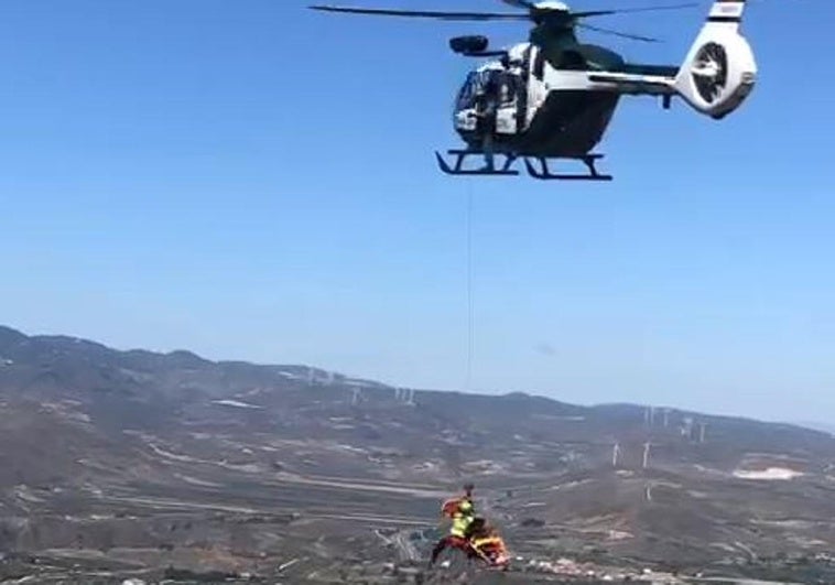 Rescate del joven en Nigüelas por parte del Greim.