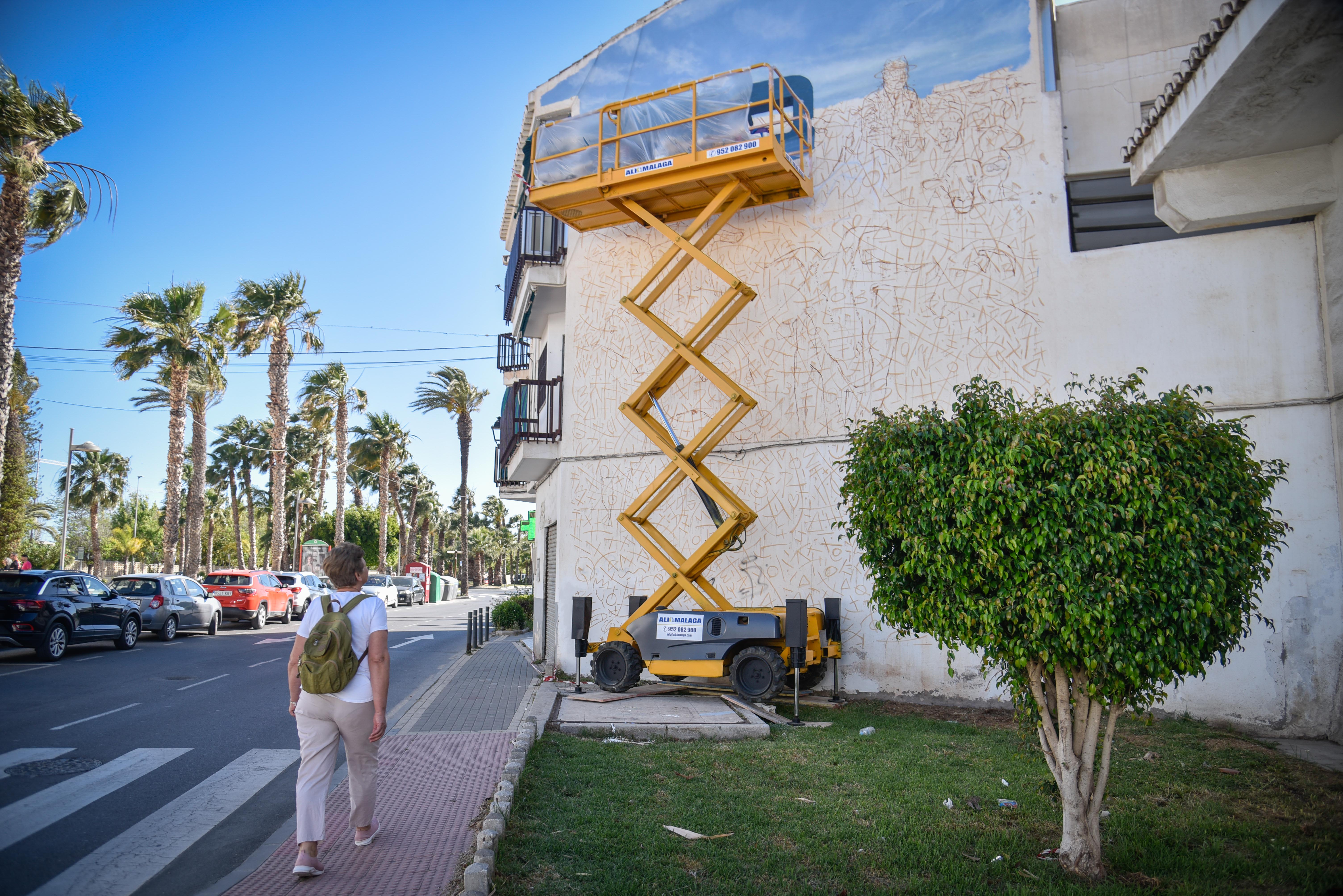 Salobreña inundada de grafitis artísticos, en imágenes