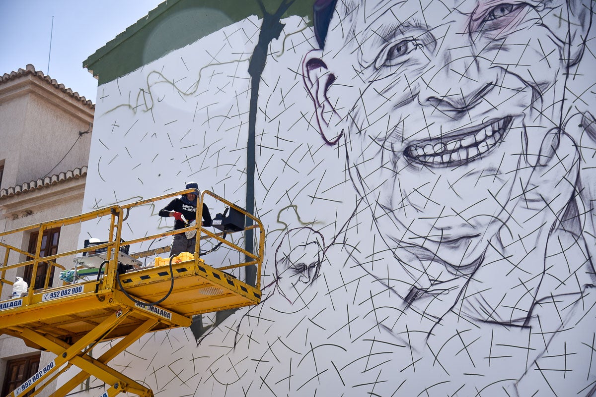 Salobreña inundada de grafitis artísticos, en imágenes