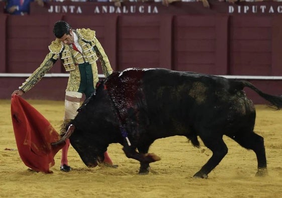 Emilio de Justo, durante una faena.