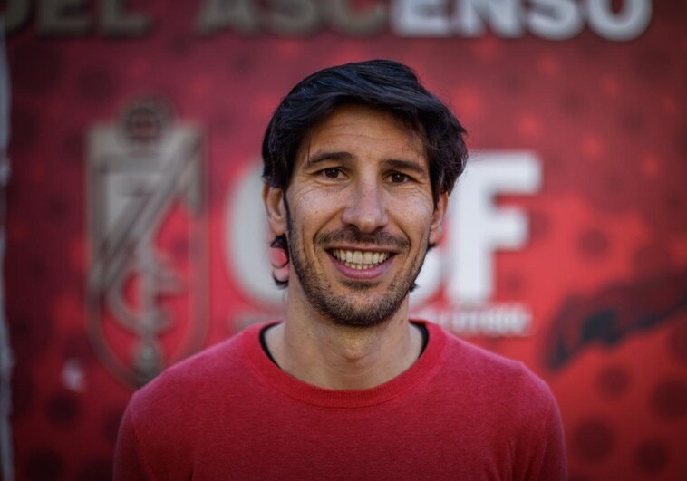 Diego Mainz: «Soy suscriptor porque me gusta estar informado día a día de lo que pasa en el Granada CF»