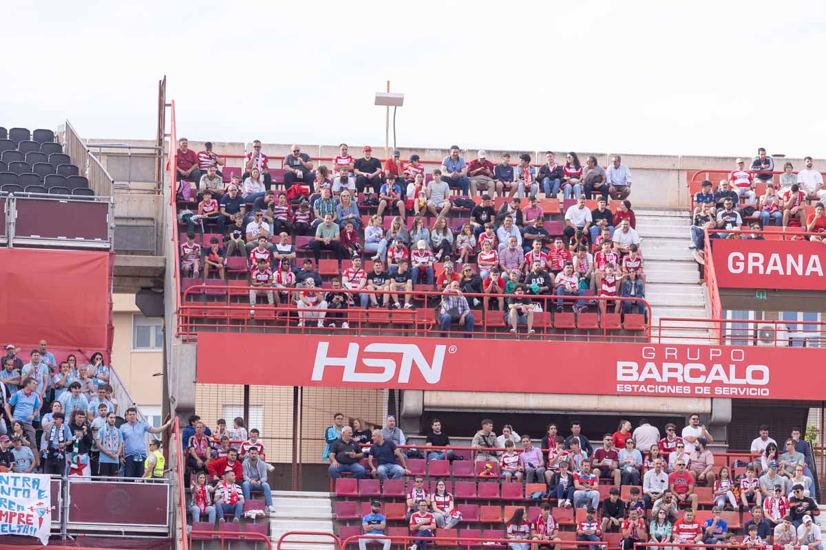 Encuéntrate en la grada en el partido entre Granada y Celta