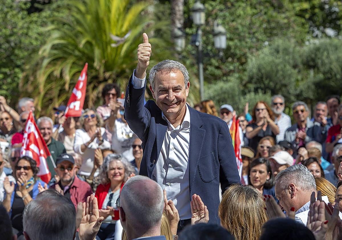 El expresidente del Gobierno, José Luis Rodríguez Zapatero, en un acto en Cádiz