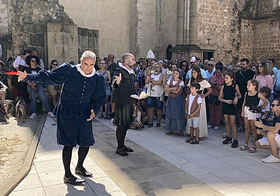 Representación teatral en la Fiesta del Adelantamiento.