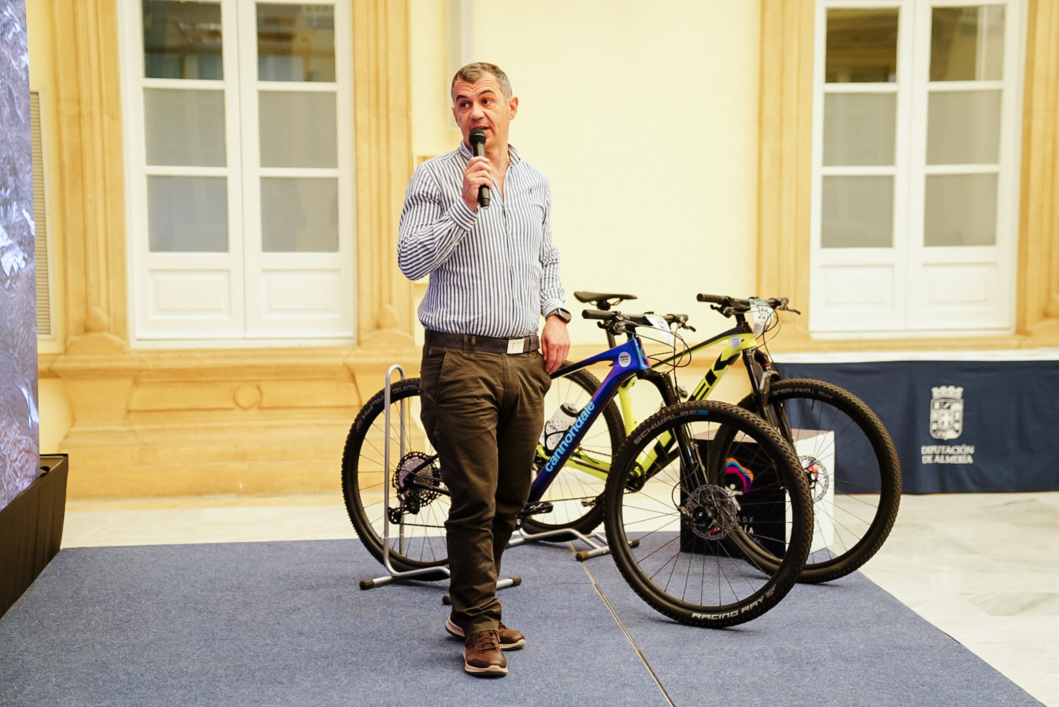 Una carrera titánica