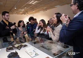 Inauguración de la exposición en la Antigua Escuela de Magisterio.