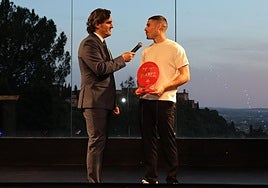 Sergio Ruiz, entrevistado por el presentador Rafa Sahuquillo al recibir su galardón.