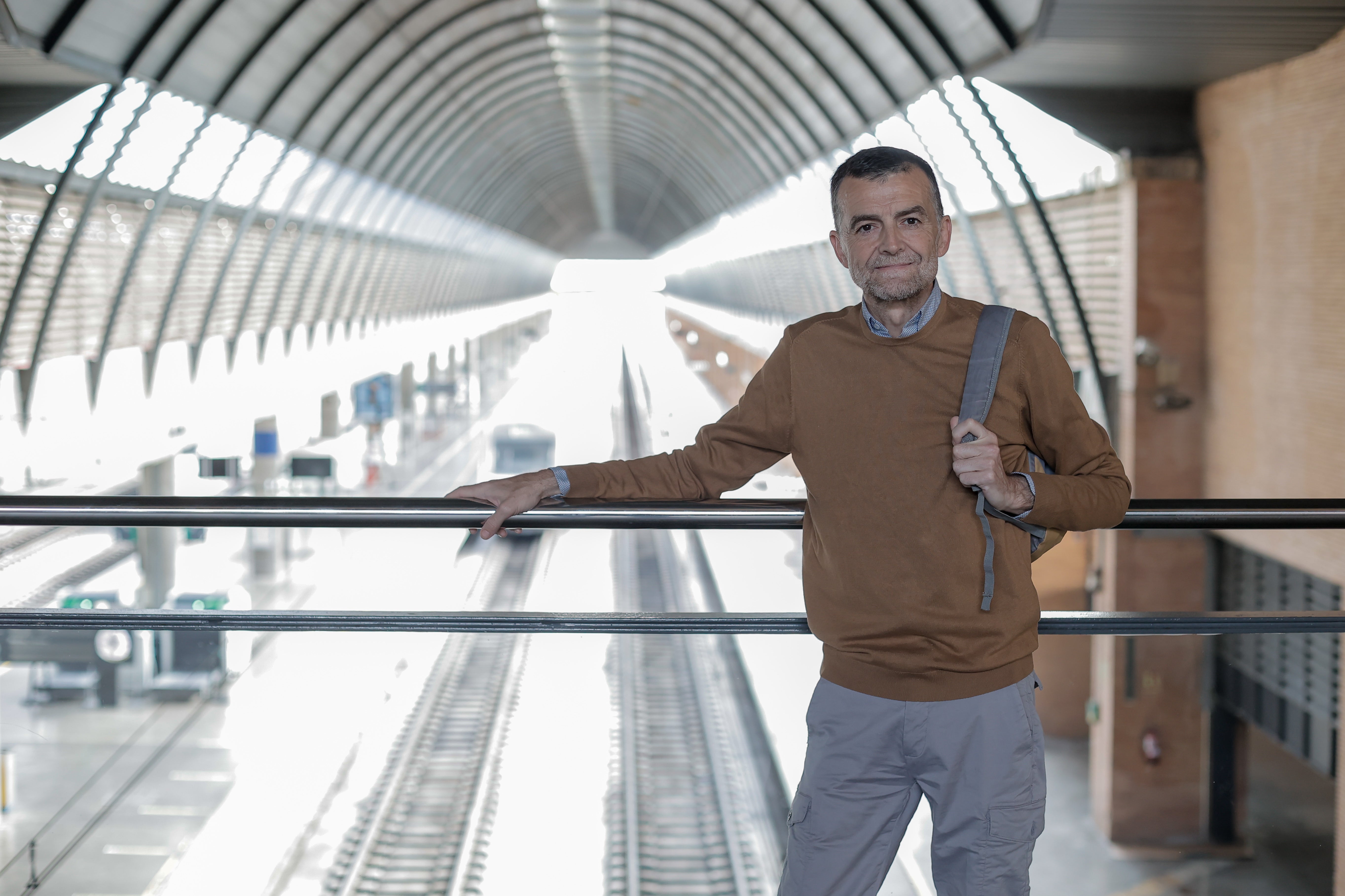 Antonio Maíllo, en la estación sevillana de Santa Justa.