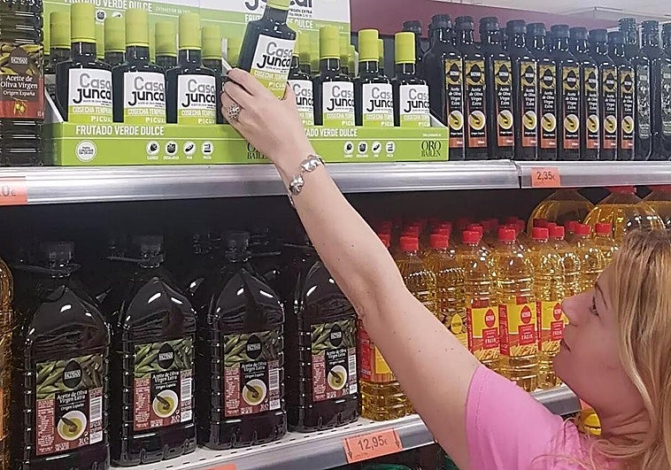 Este es el gran descuento en aceite de oliva de Lidl, Carrefour y Alcampo.