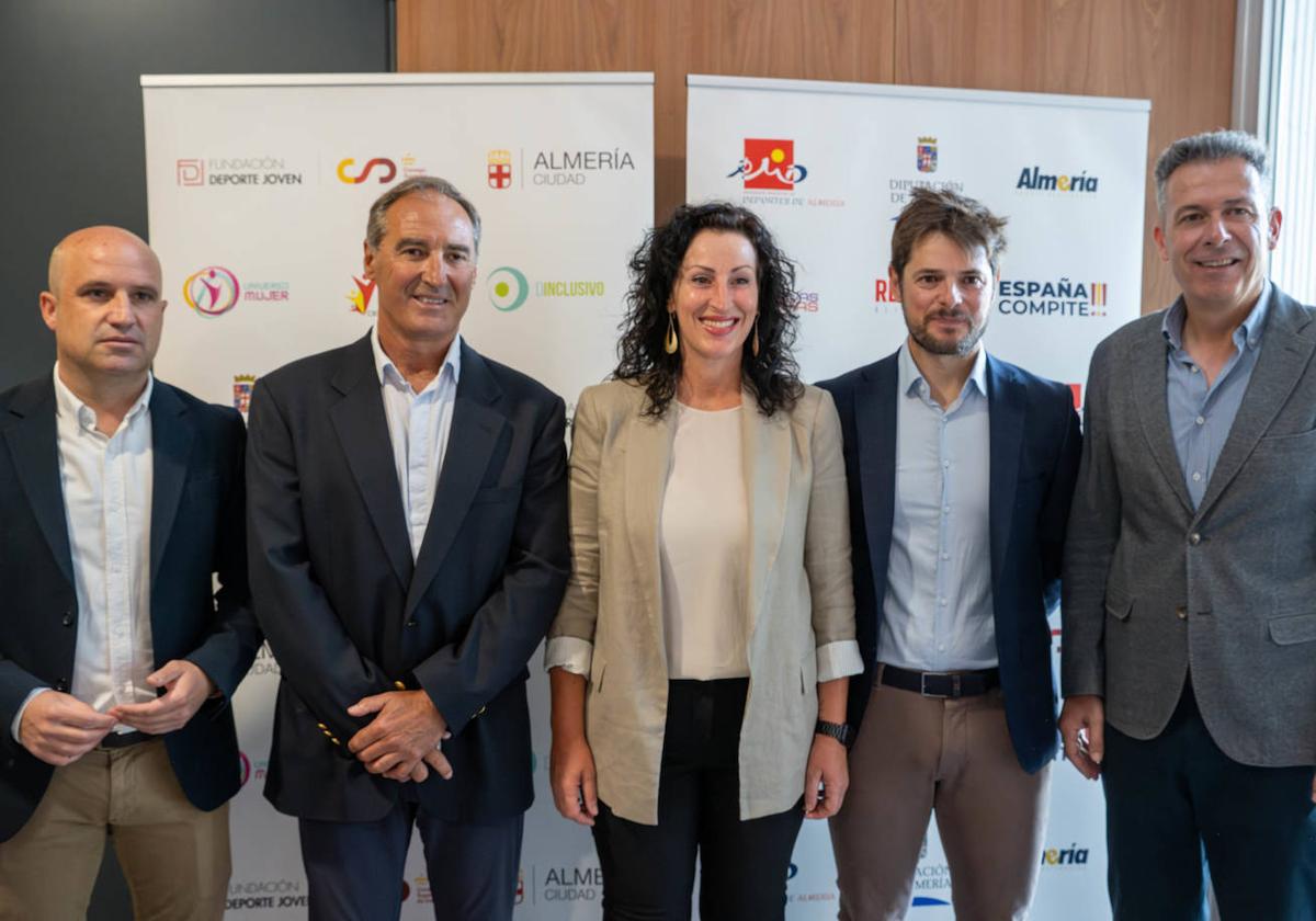 Participantes en las ponencias de las jornadas.