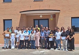 Alumnado y representantes de las instituciones y entidades participantes en el curso de formación.