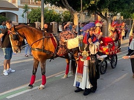 Foto de archivo de un desfile de Moros y Cristianos en Vera