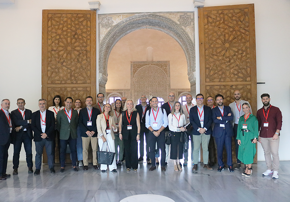 Los empresarios y directivos participantes en el programa Rincones de Cámara Granada